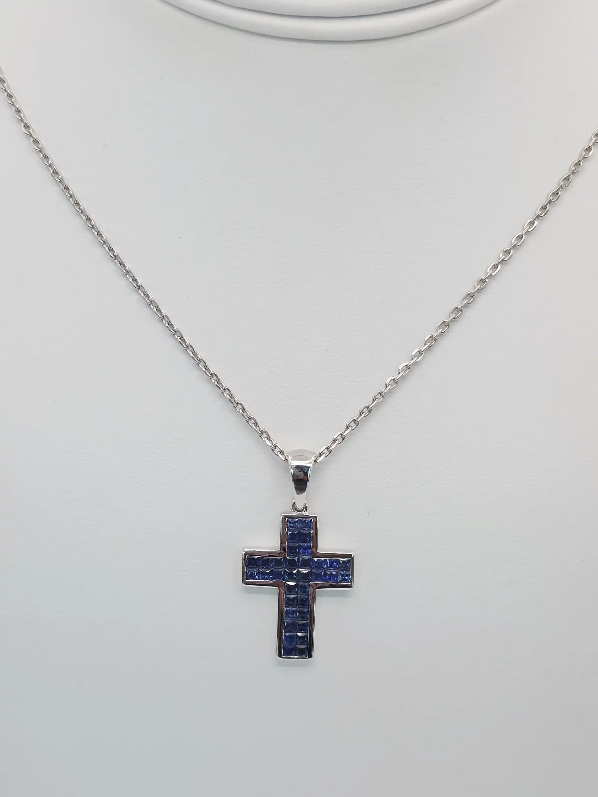 2.07 cts princess cut natural blue sapphire cross pendant in 14K white gold