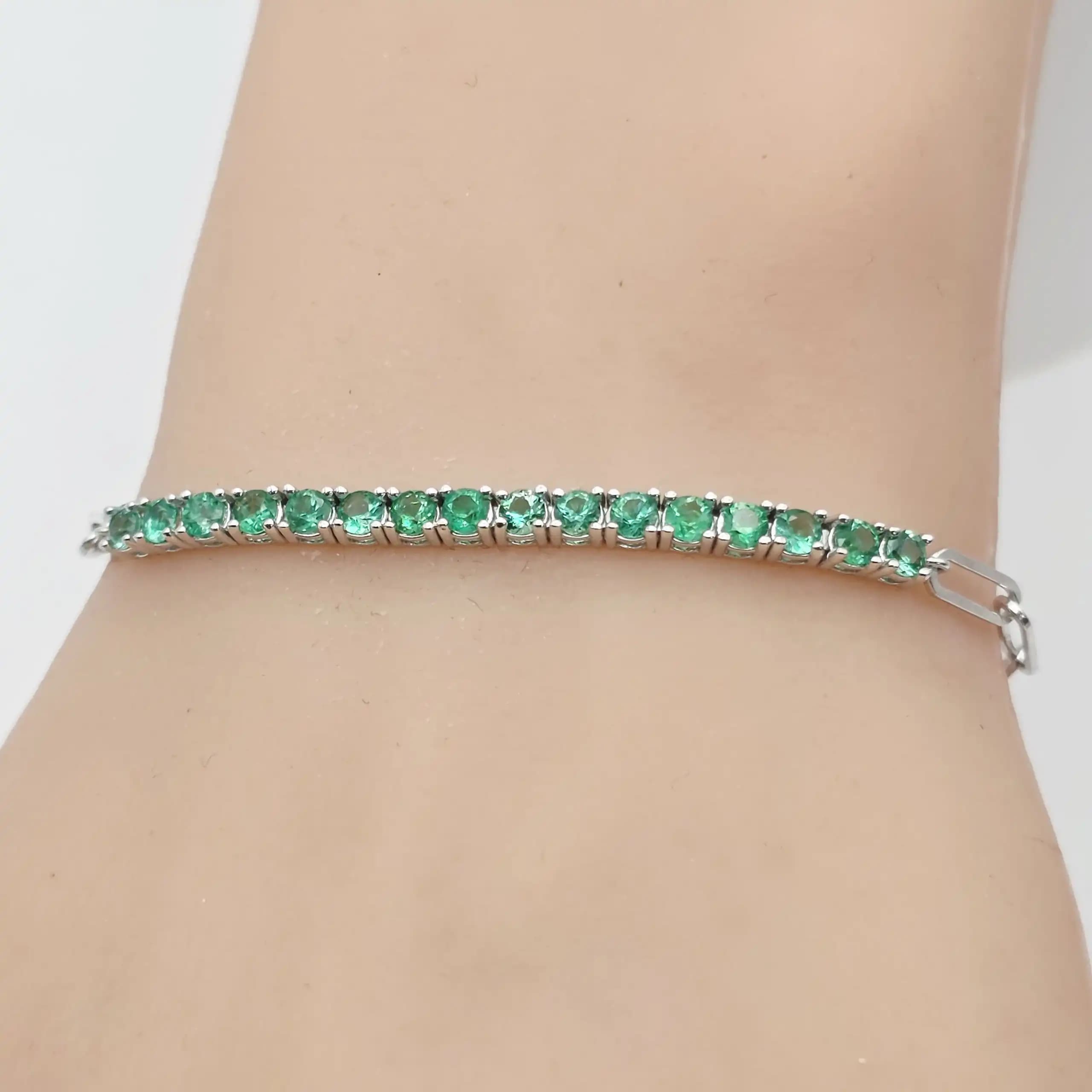 1.23 cts round natural emerald bar bracelet in 14K white gold