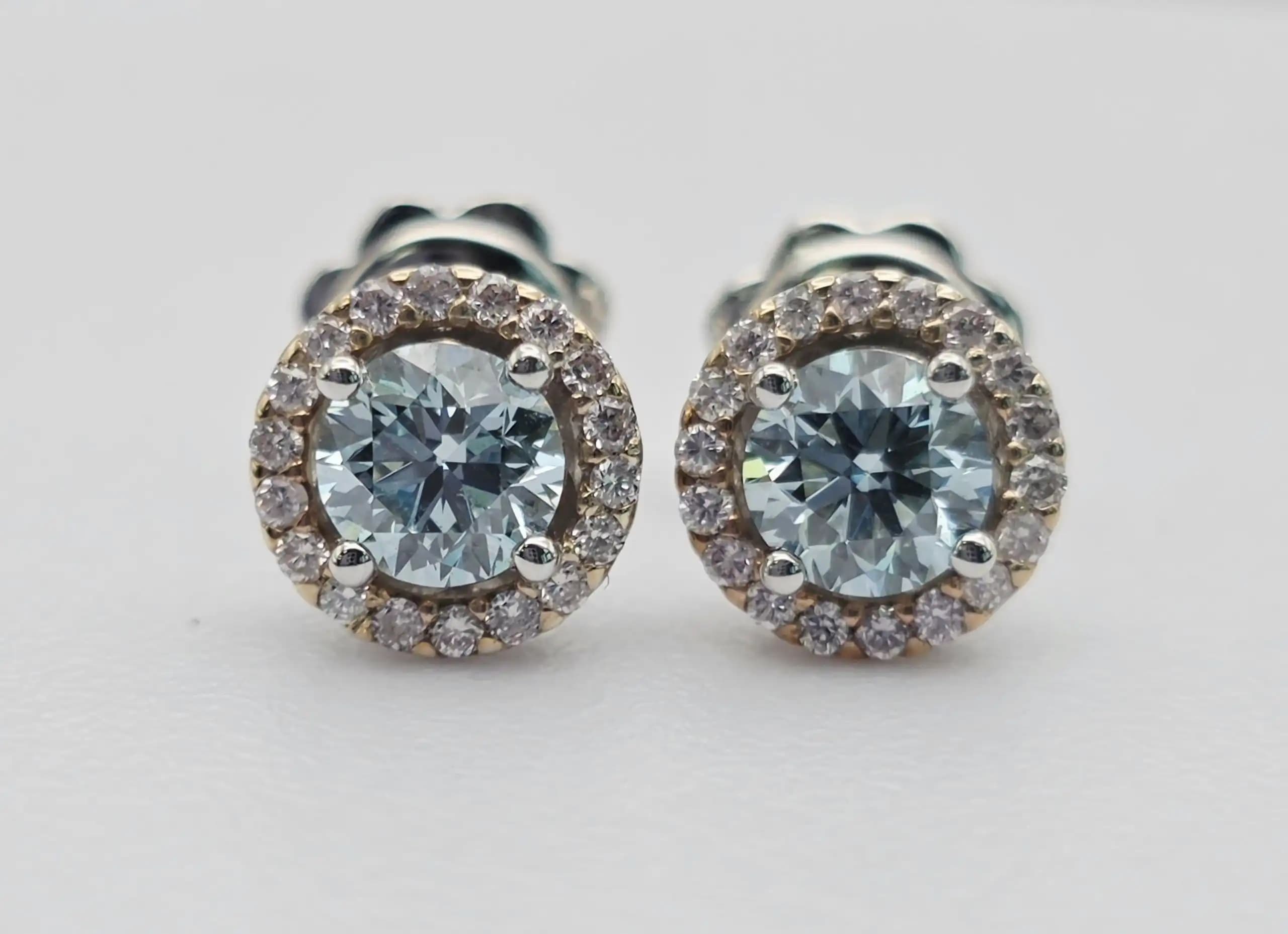 Blue Diamond Halo Stude Earring With PushBack
