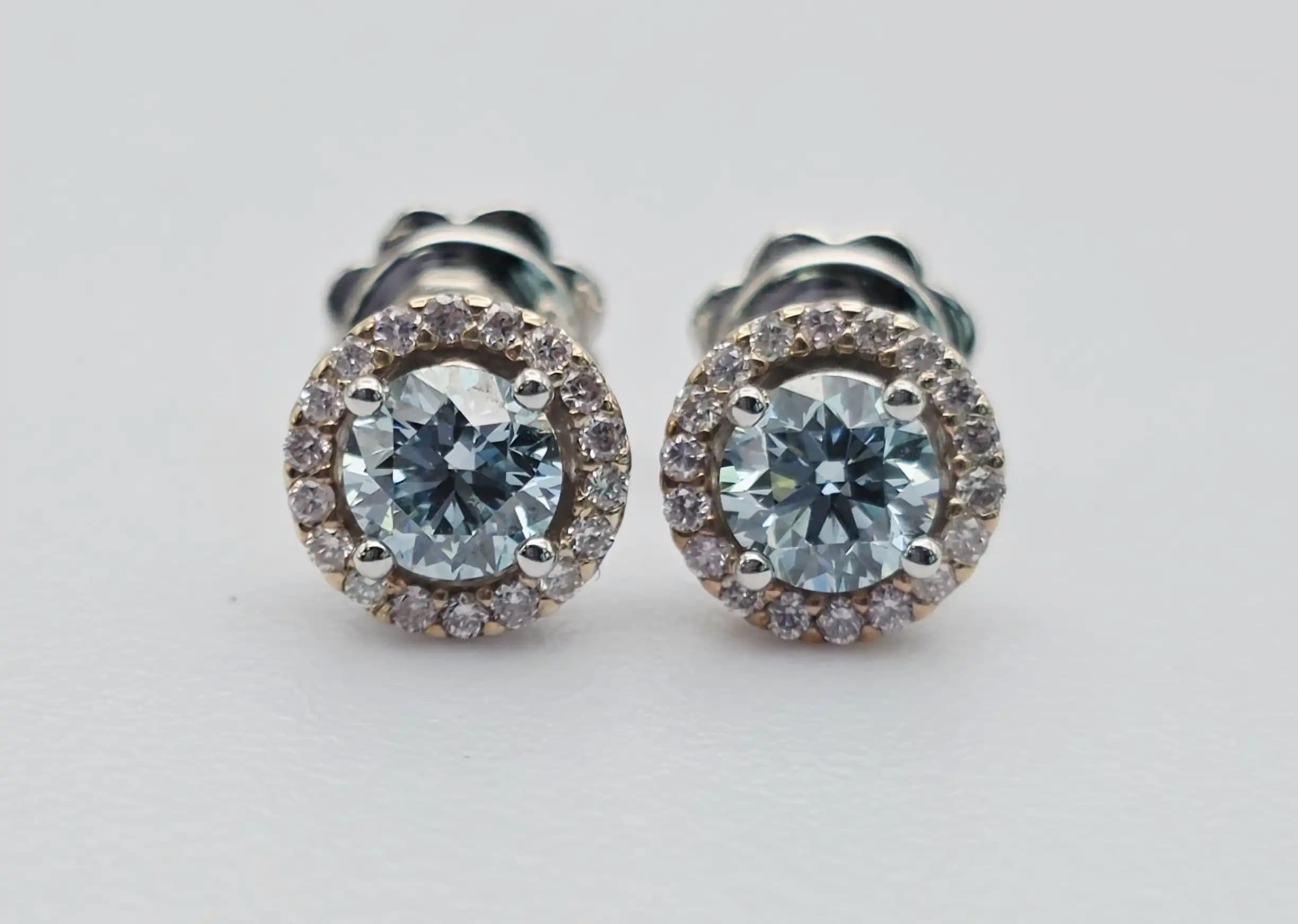 Blue Diamond Halo Stude Earring With PushBack
