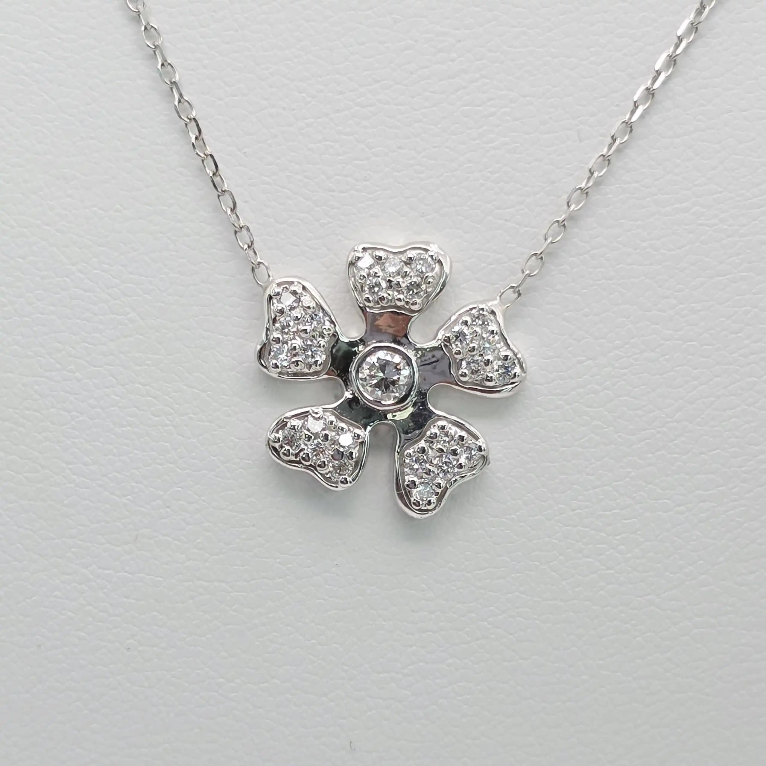 Diamond Flower Pendent Necklace