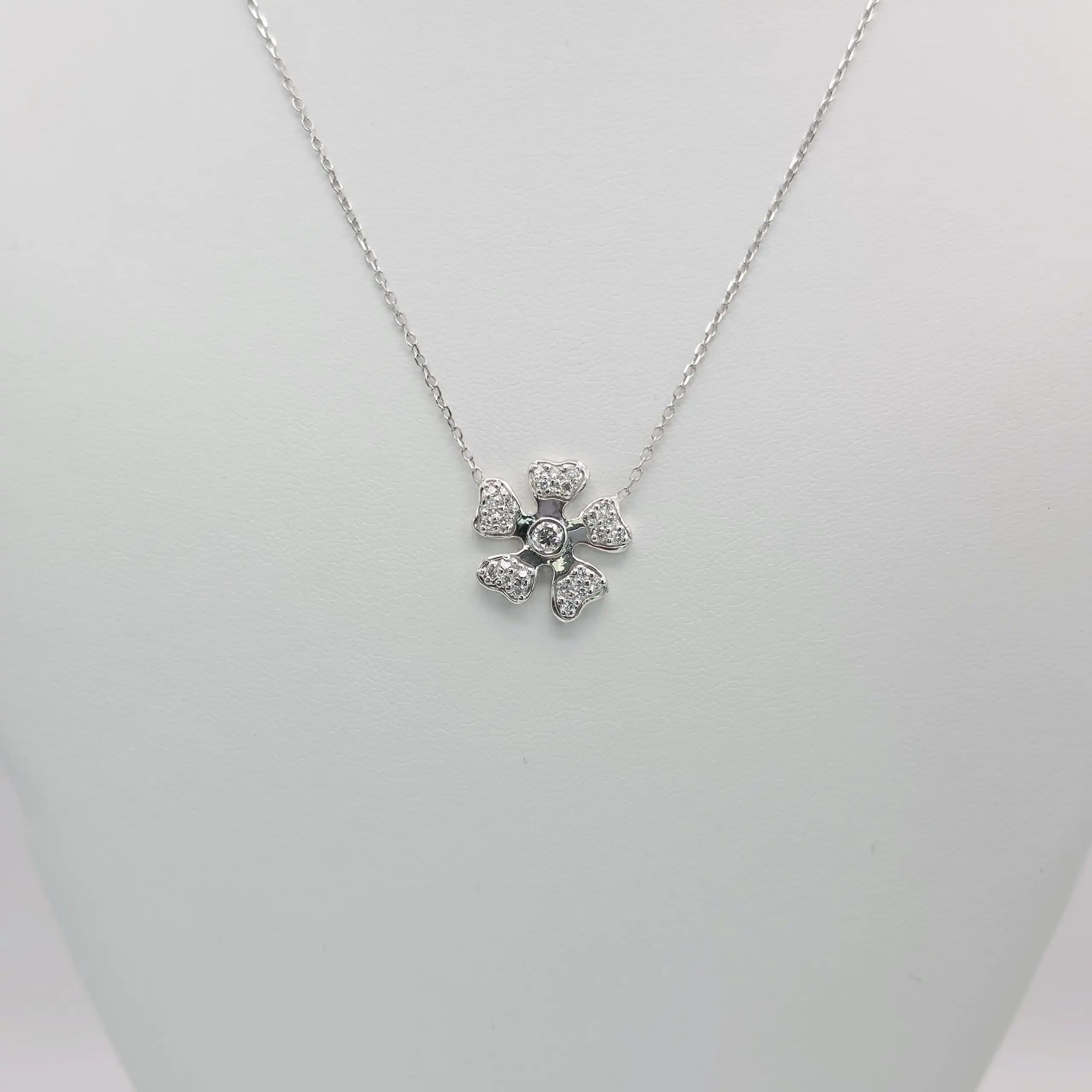 Diamond Flower Pendent Necklace