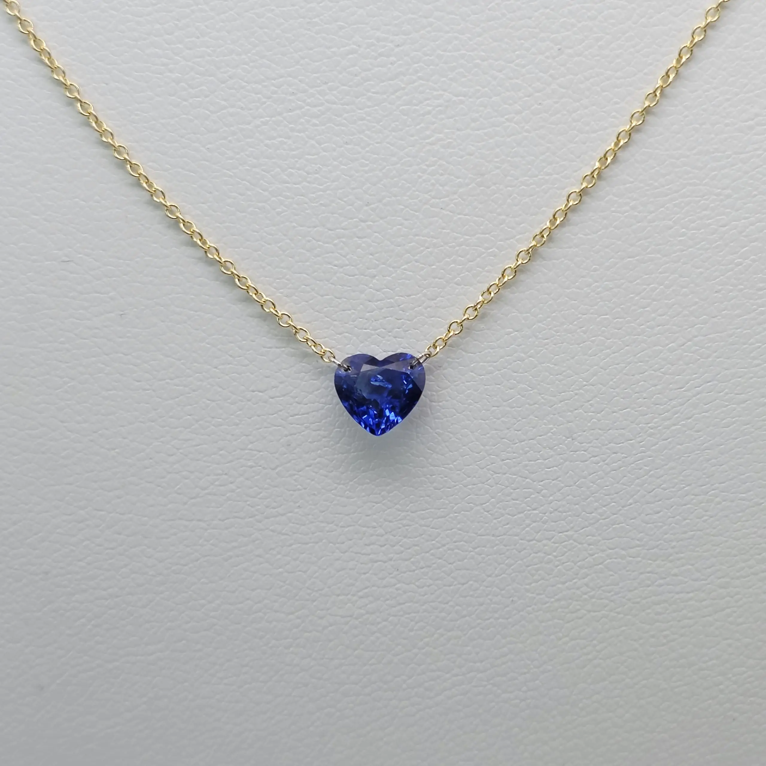 0.91 cts heart shape natural blue sapphire solitaire necklace in 14K gold