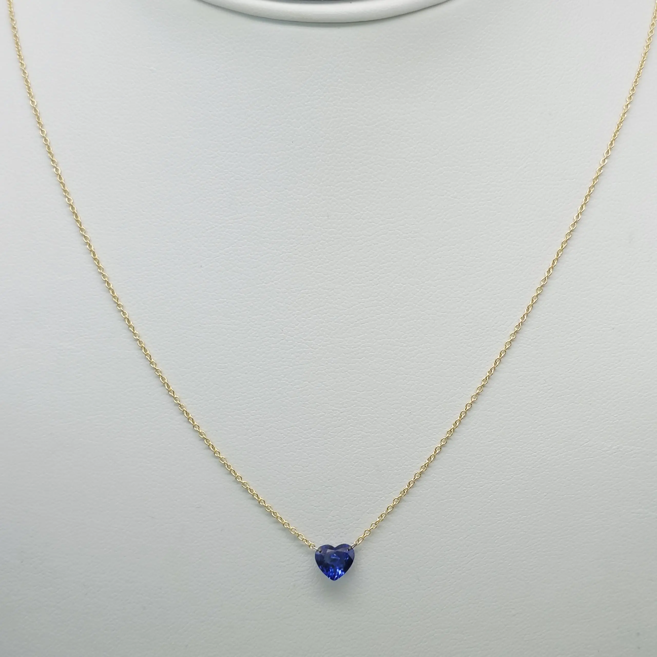 0.91 cts heart shape natural blue sapphire solitaire necklace in 14K gold