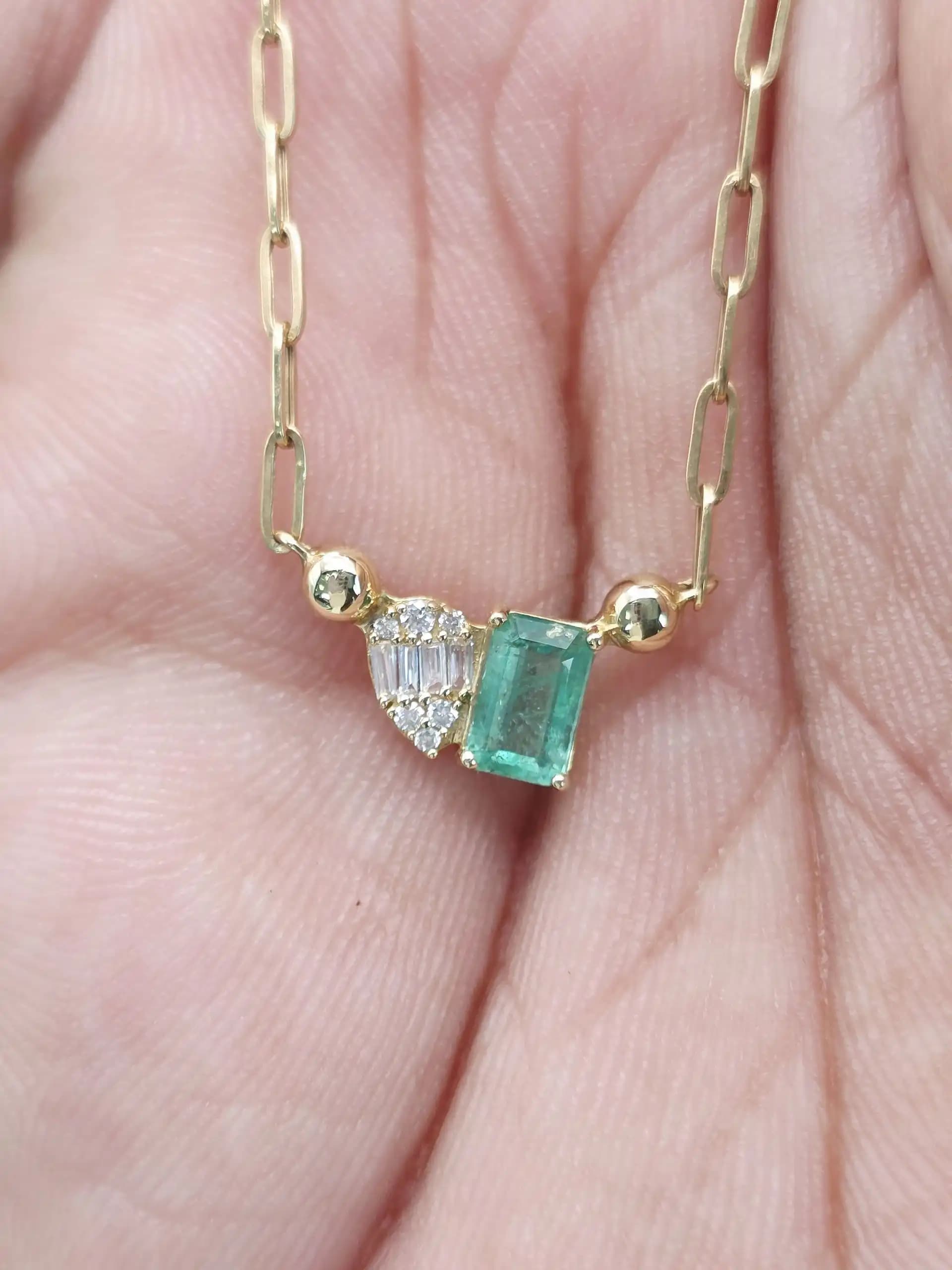 Pendent necklace