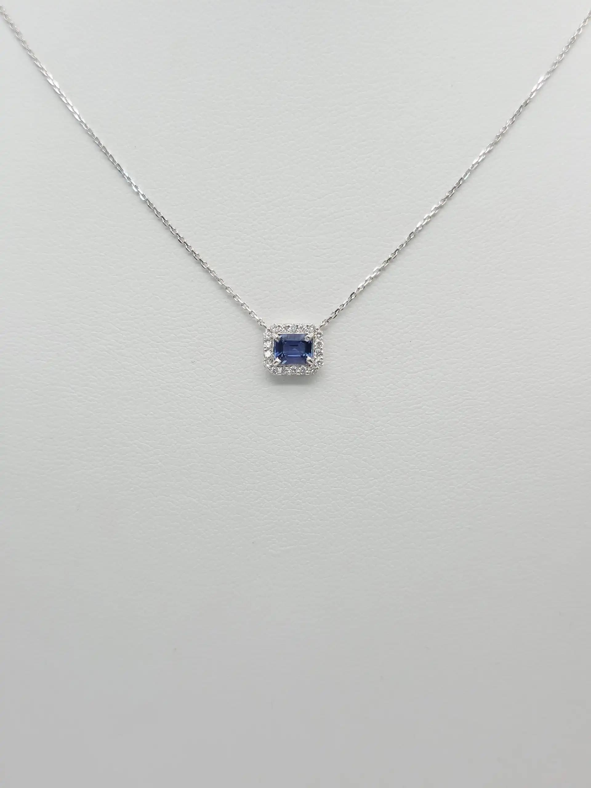 Pendent necklace