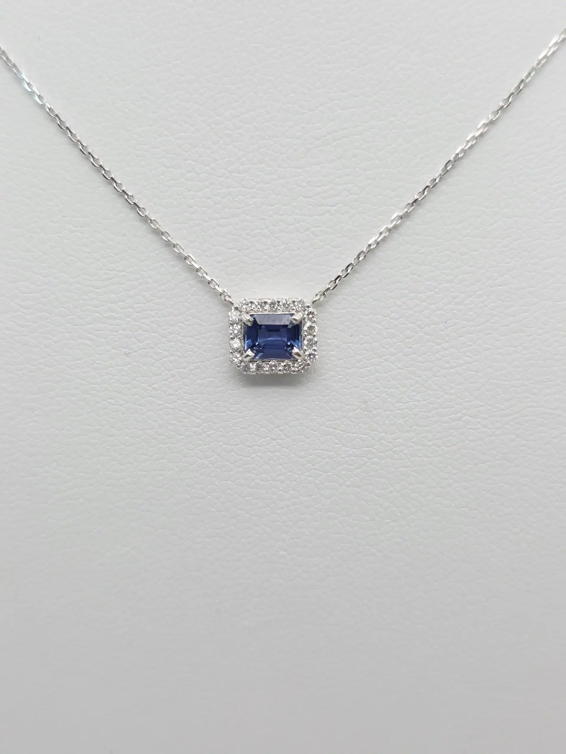 Pendent necklace