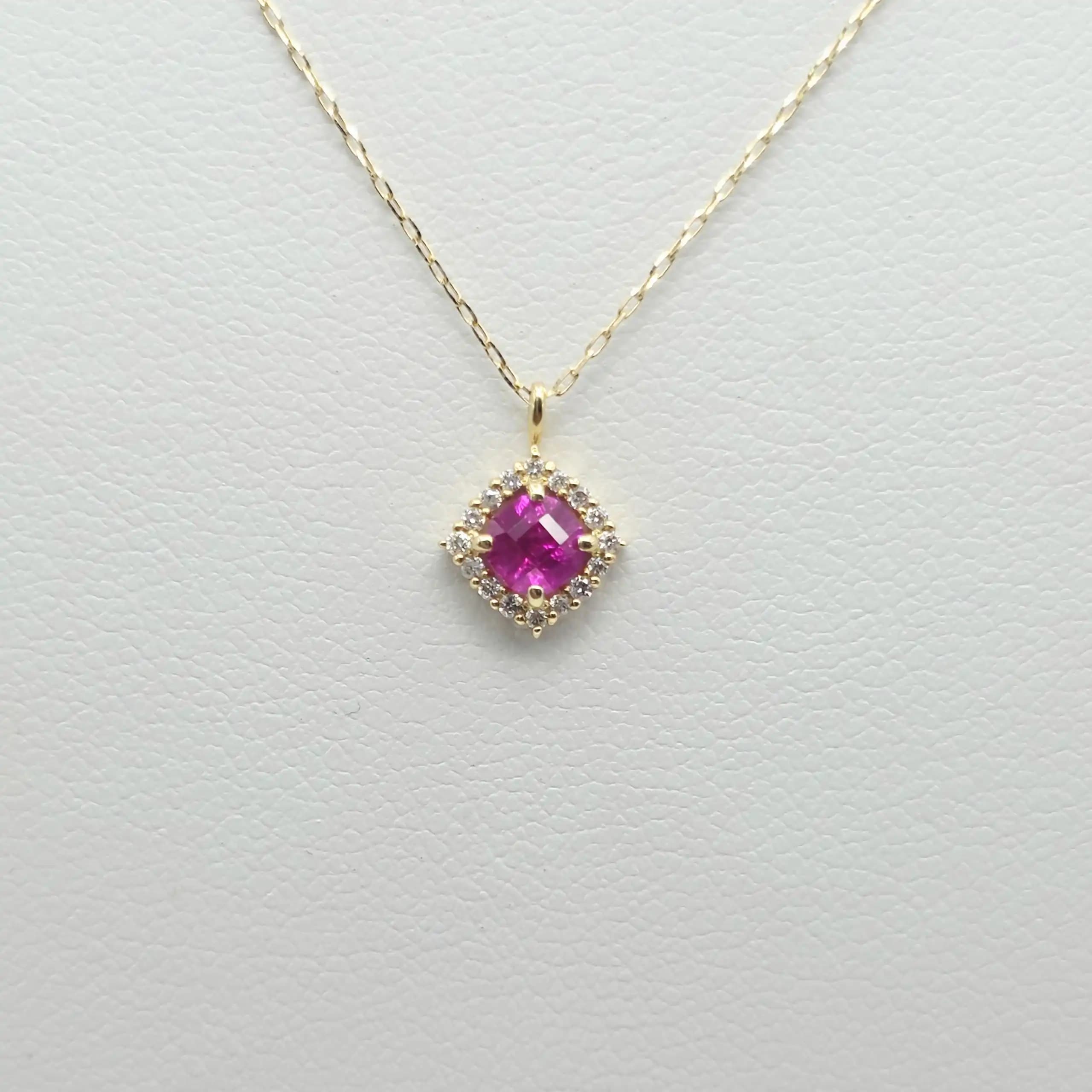 0.20 ct Cushion shape natural ruby with holo diamond pendent necklace