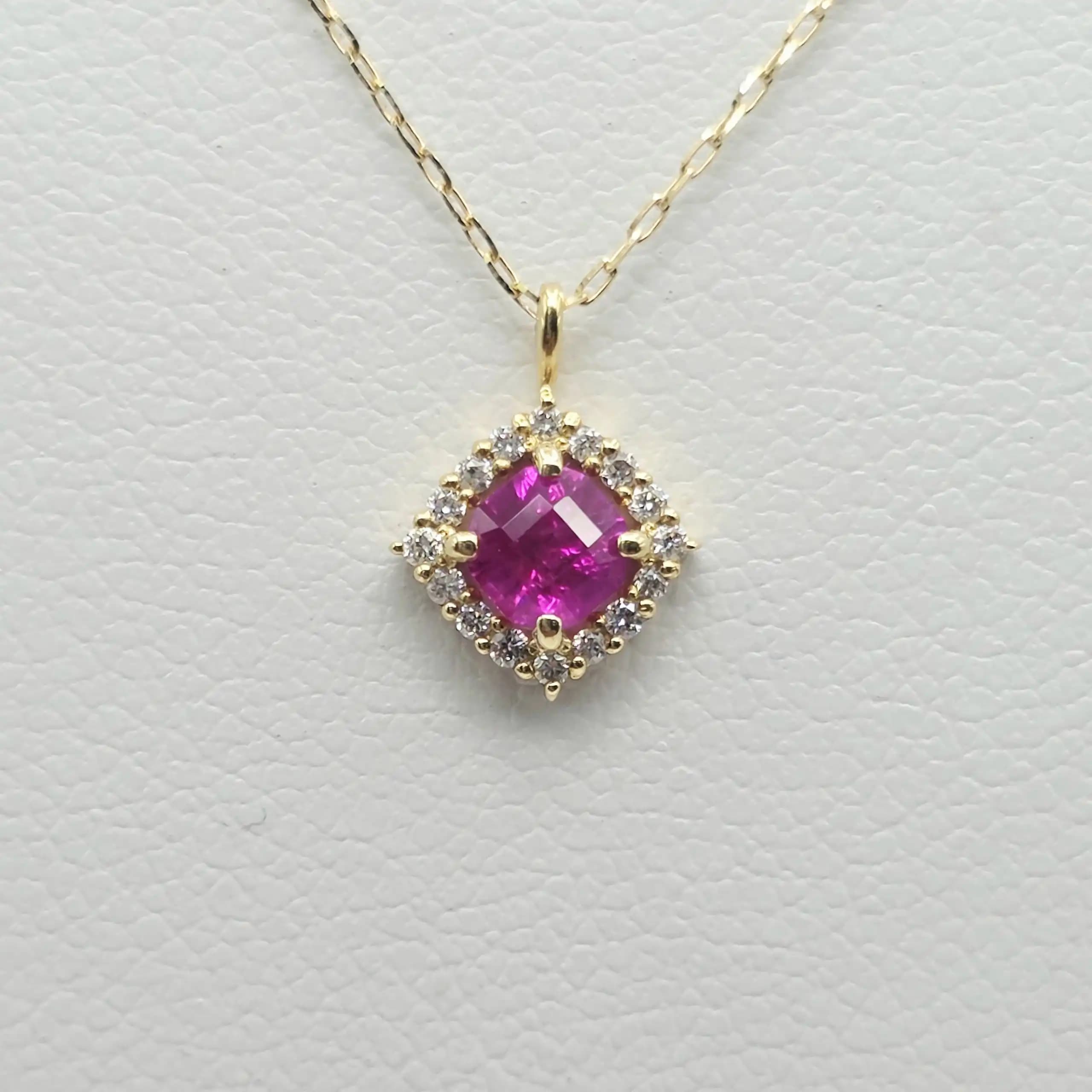 0.20 ct Cushion shape natural ruby with holo diamond pendent necklace