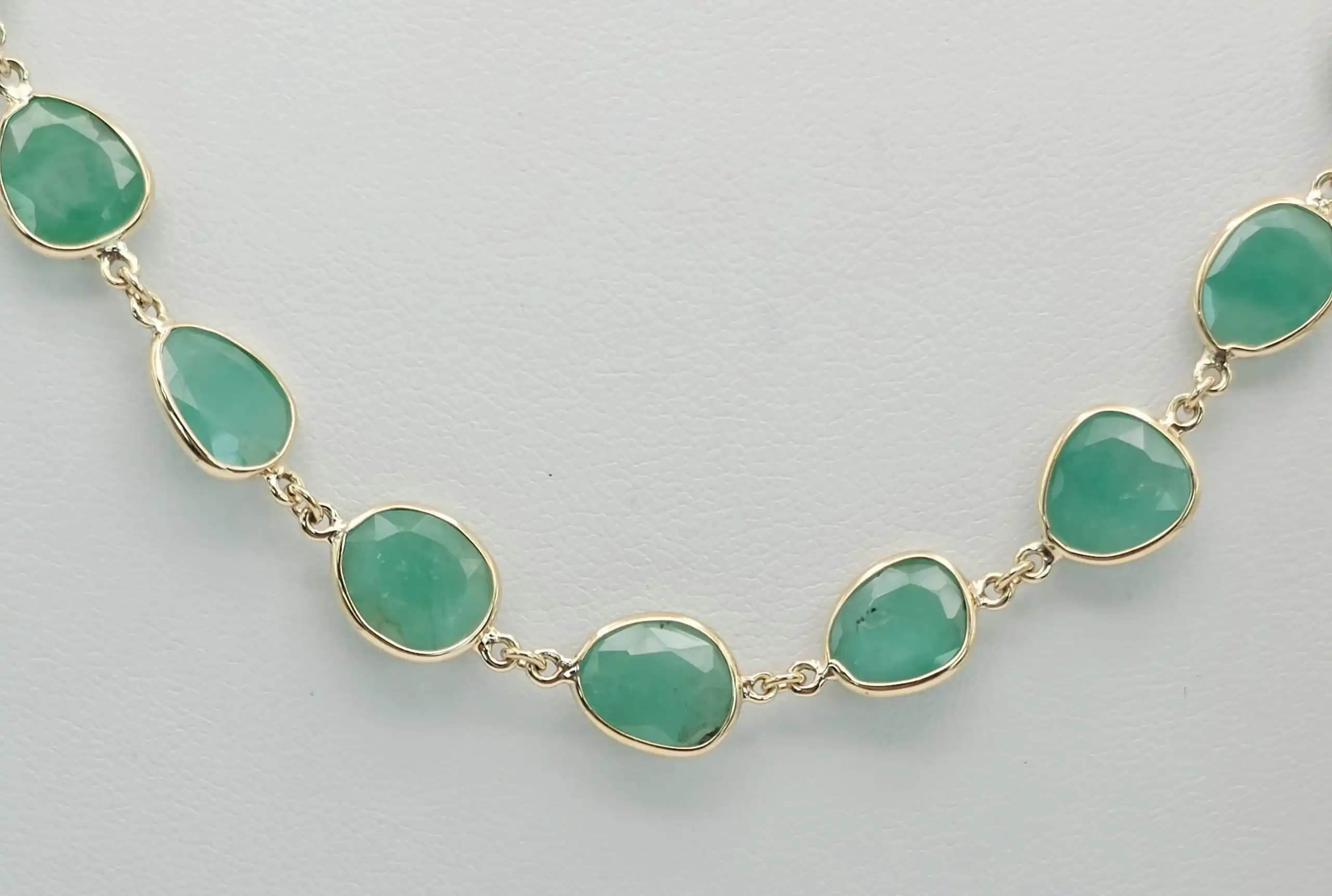 Emerlad Slice Chain Link Necklace