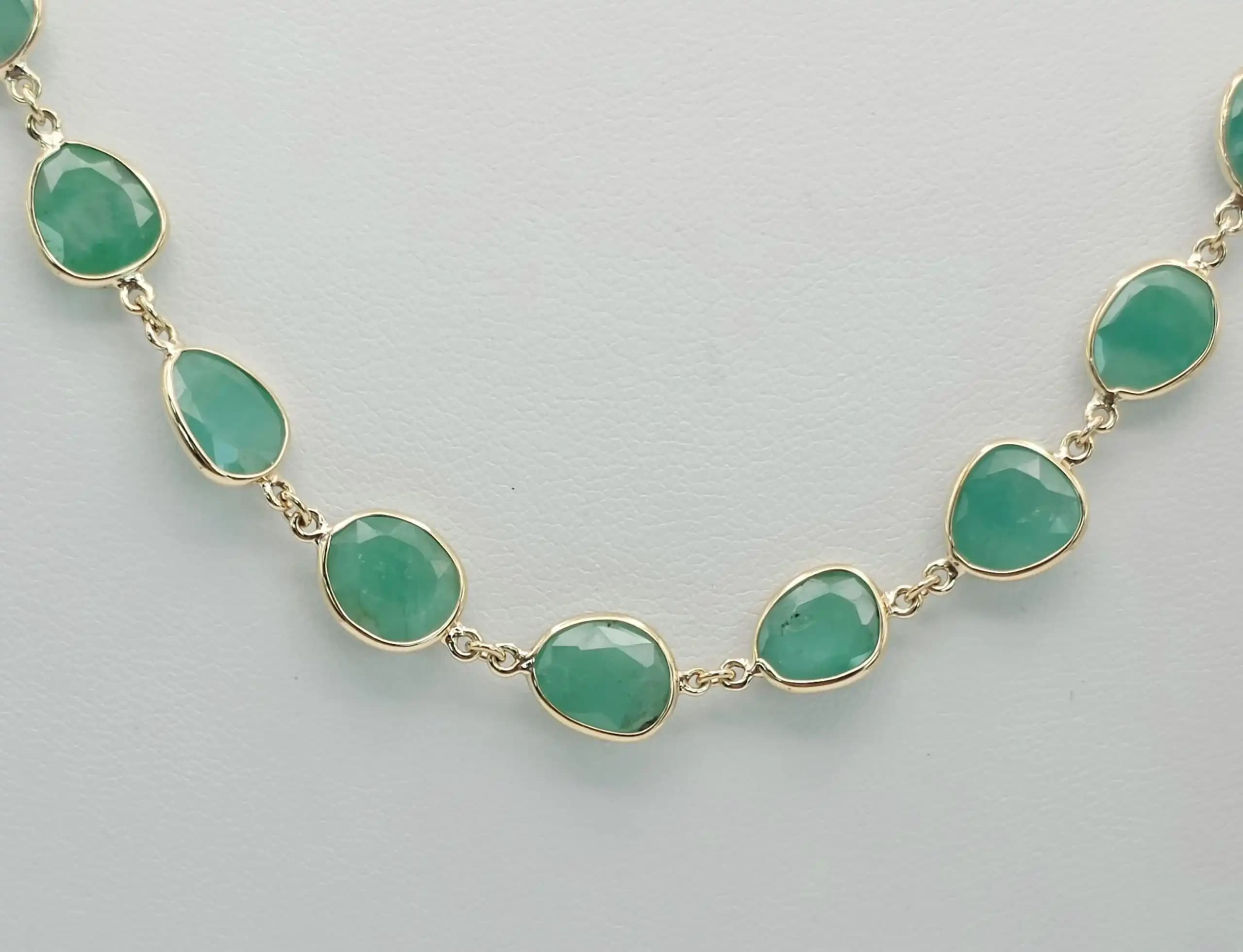 Emerlad Slice Chain Link Necklace