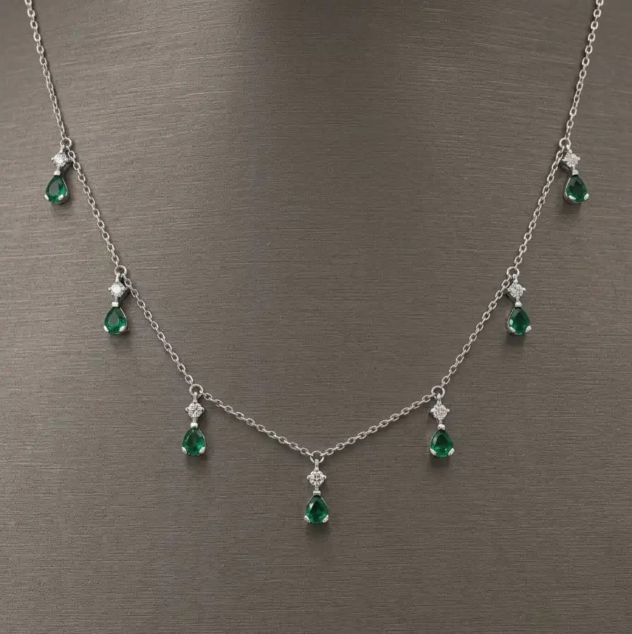 Emerlad Dengle Necklace