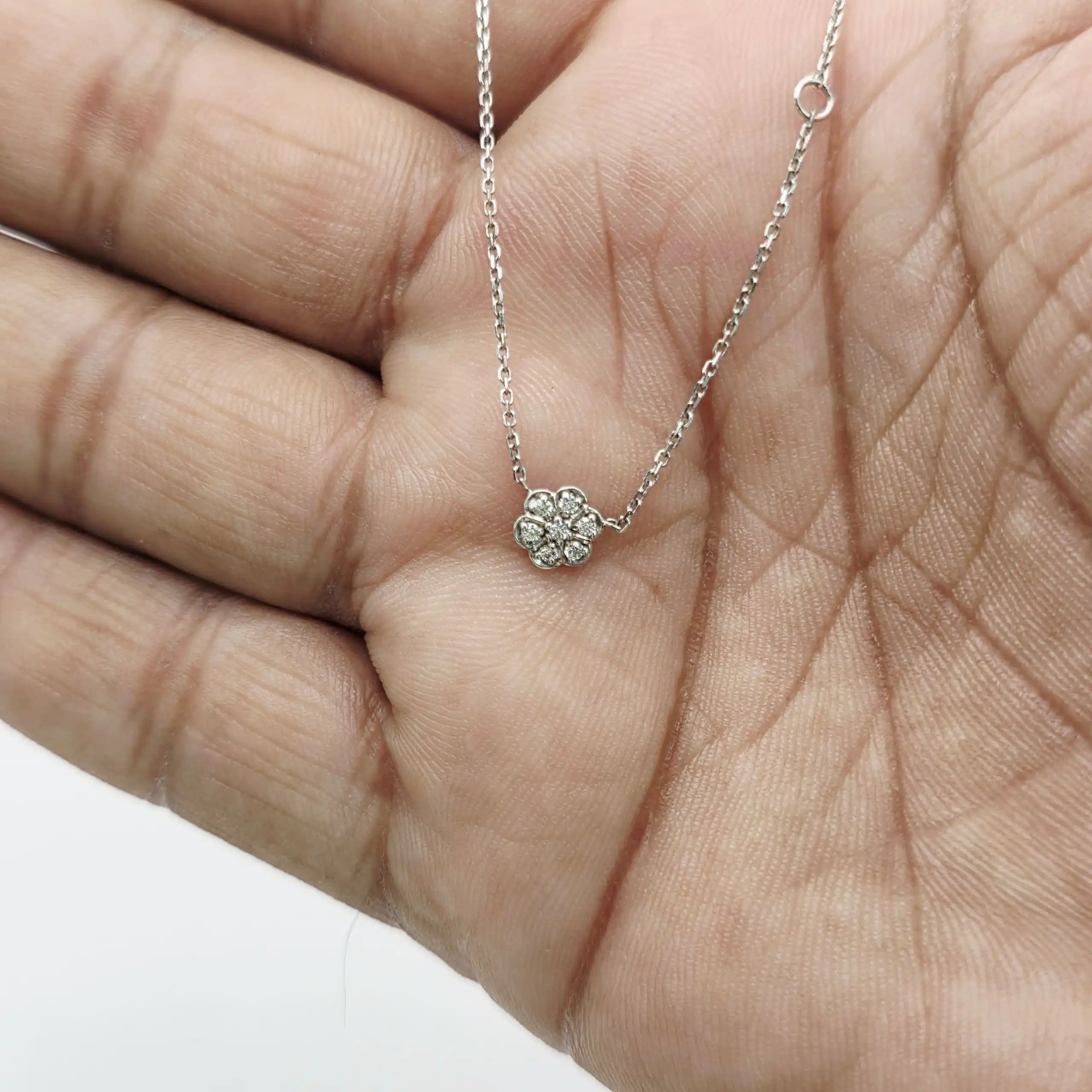 Diamond Flower Pendent Necklace