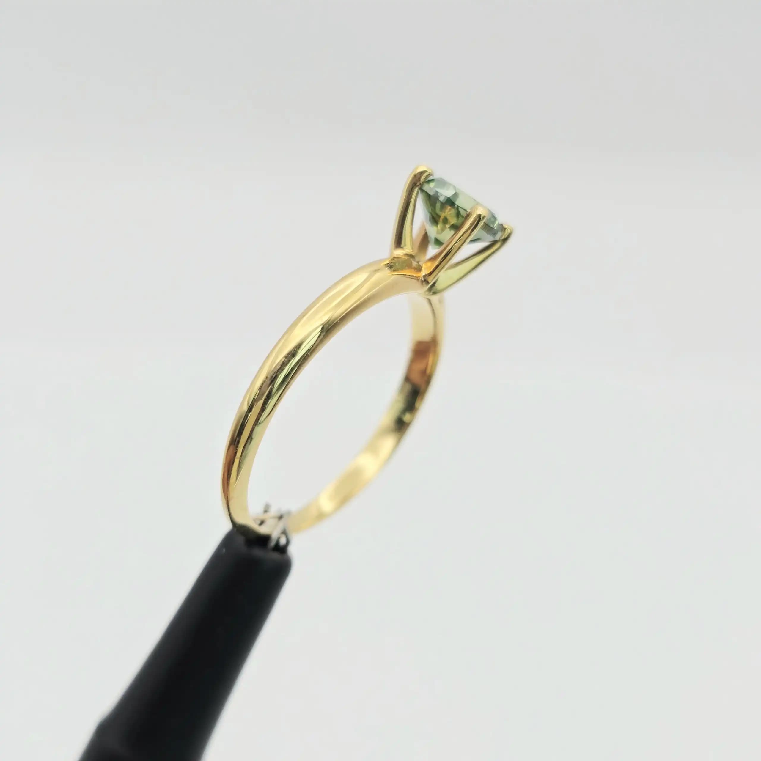 1.00 cts natural green gemstone solitaire ring in 18K yellow gold