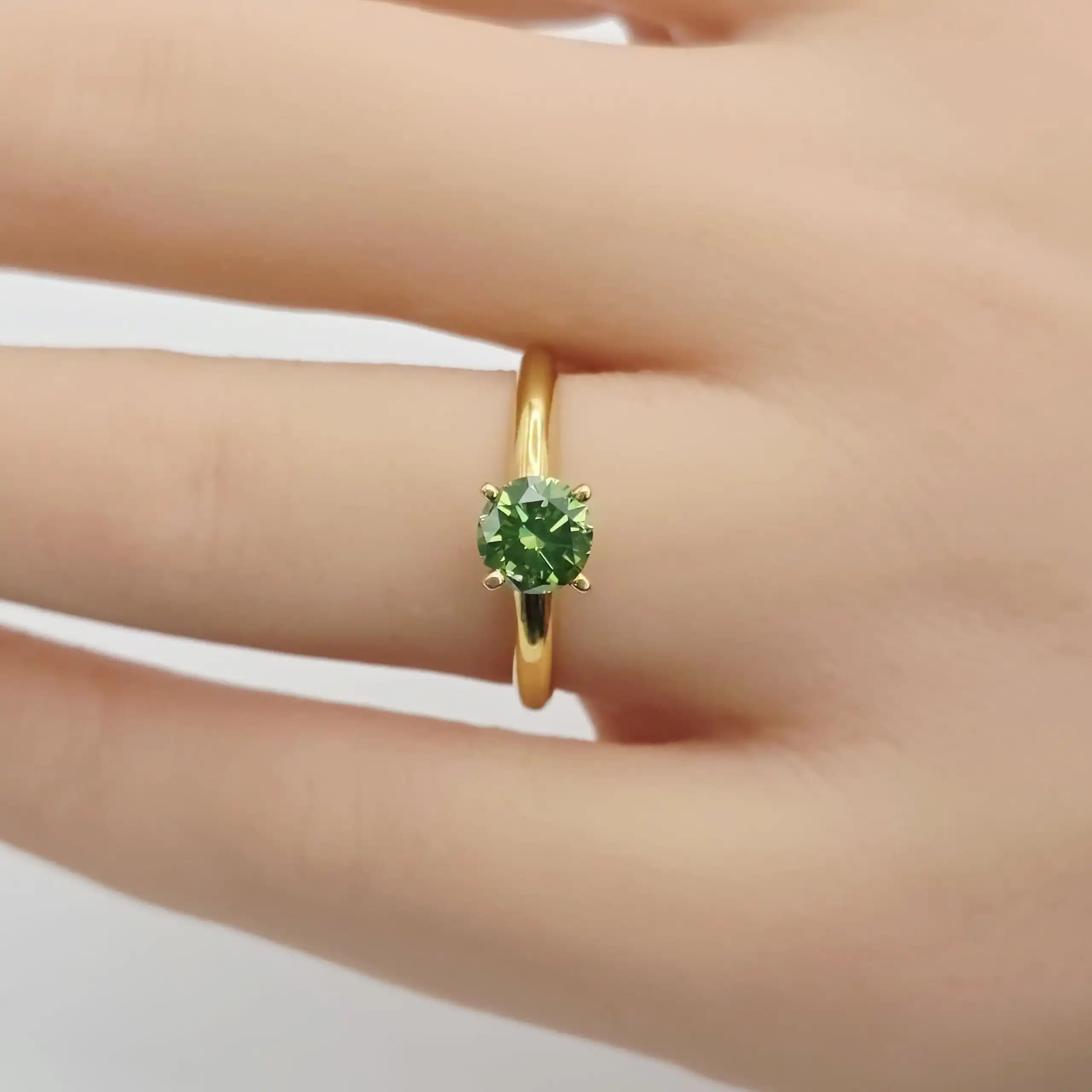 1.00 cts natural green gemstone solitaire ring in 18K yellow gold