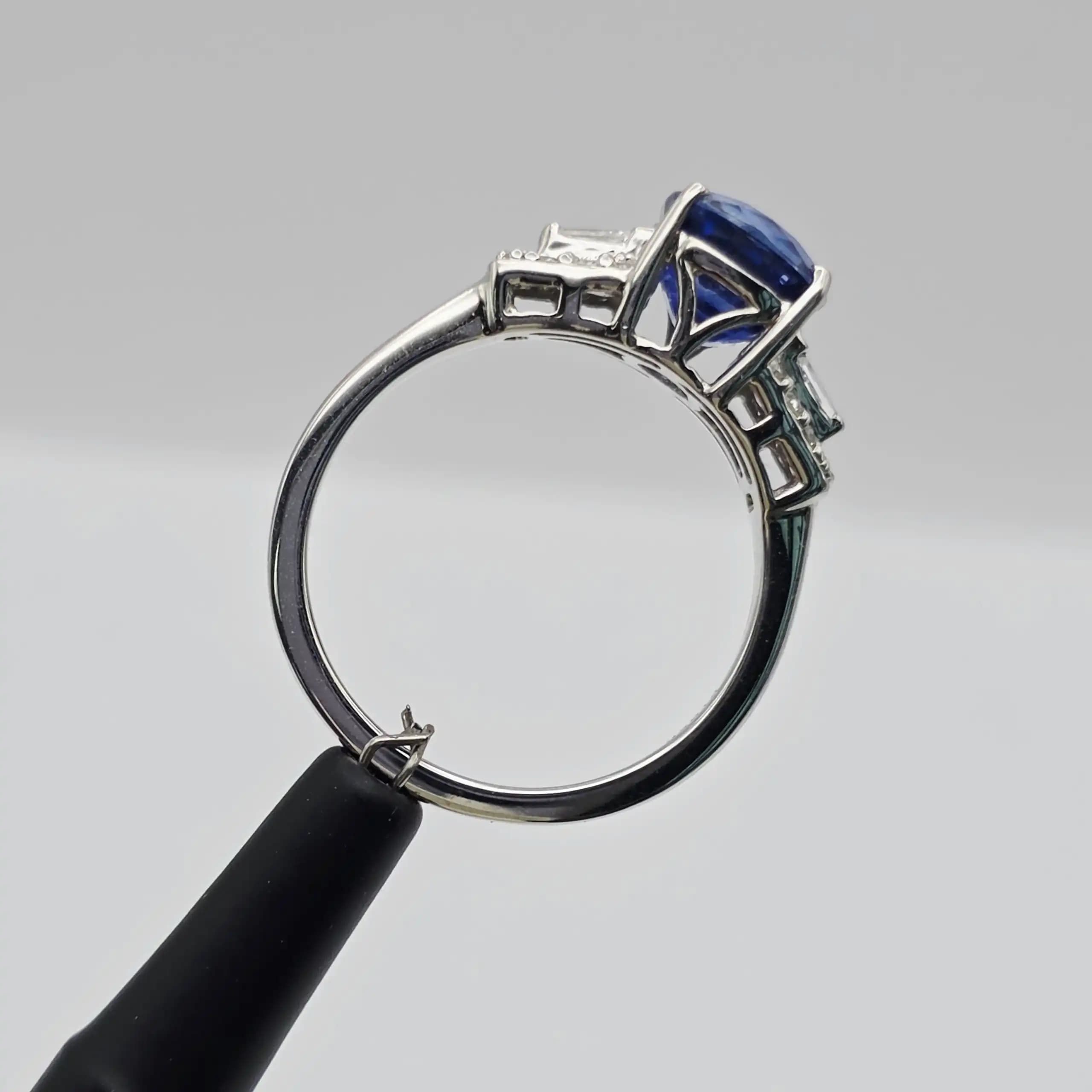 Vintage Style Blue Sapphire and Diamond Ring