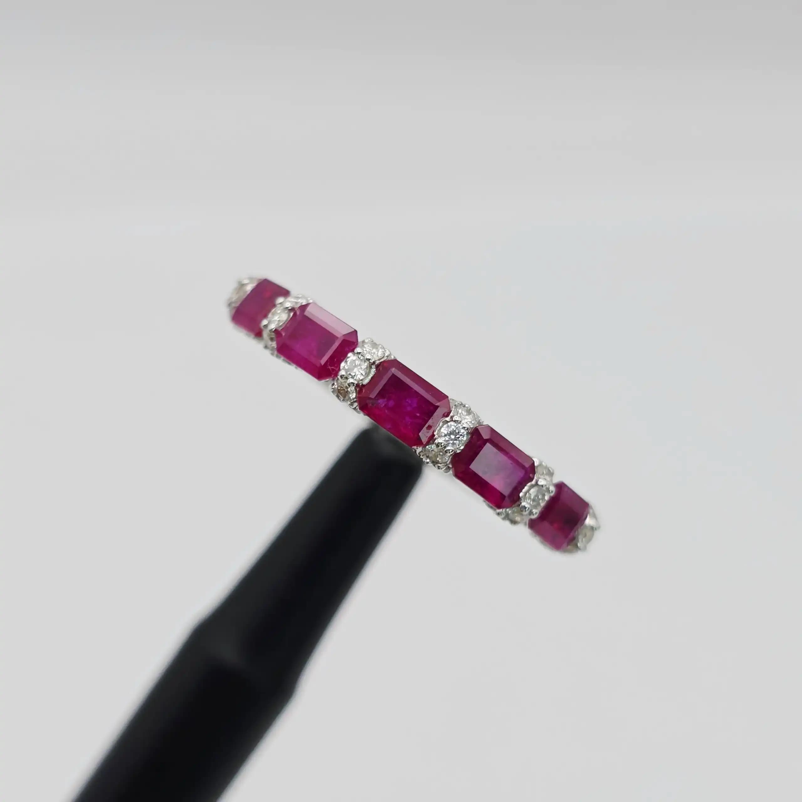 1.14 cts round natural ruby and diamond half eternity ring in 18K white gold