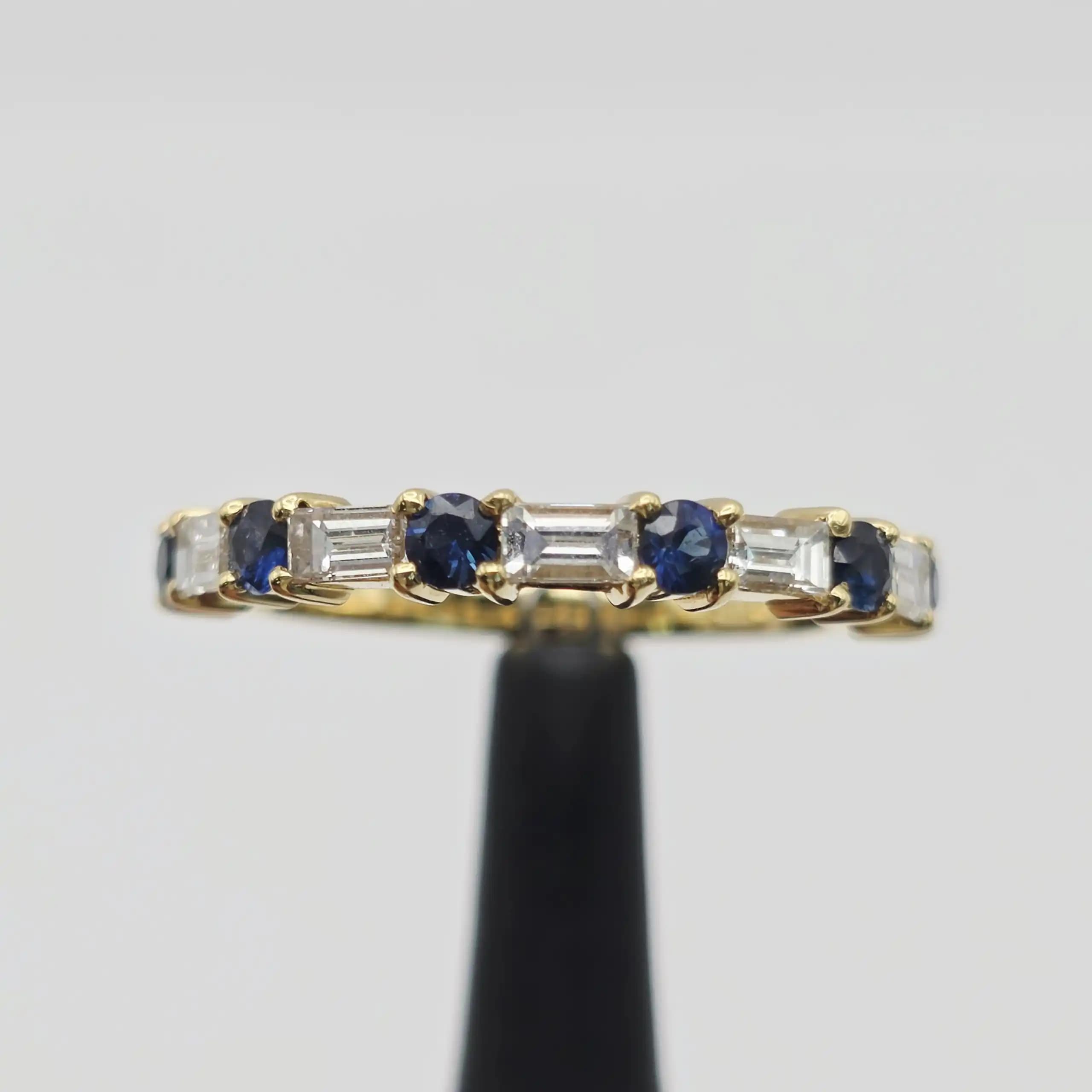 0.47 cts round natural blue sapphire and diamond band ring in 18K yellow gold