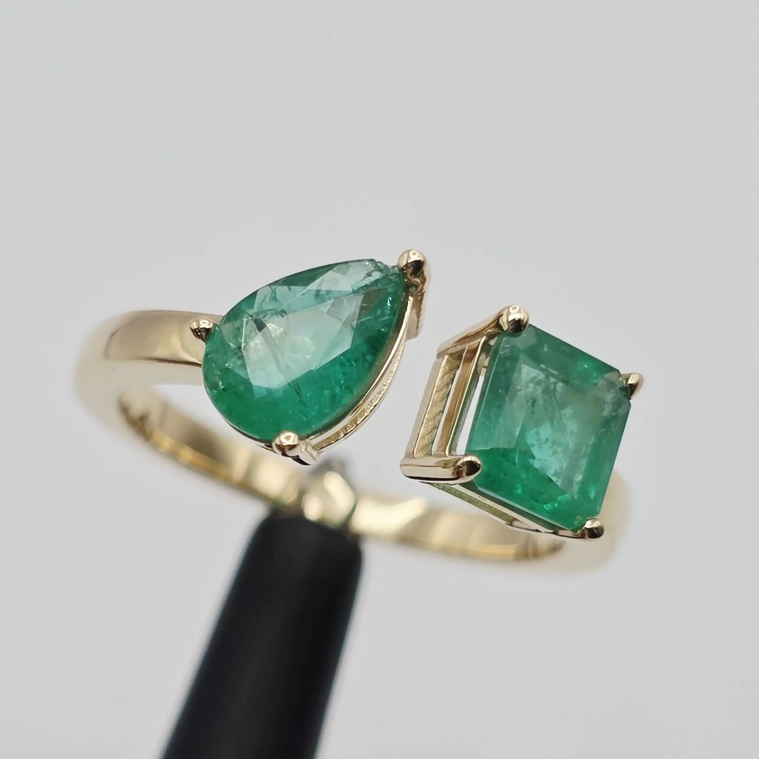 1.25 cts natural emerald toi et moi ring in 14K yellow gold