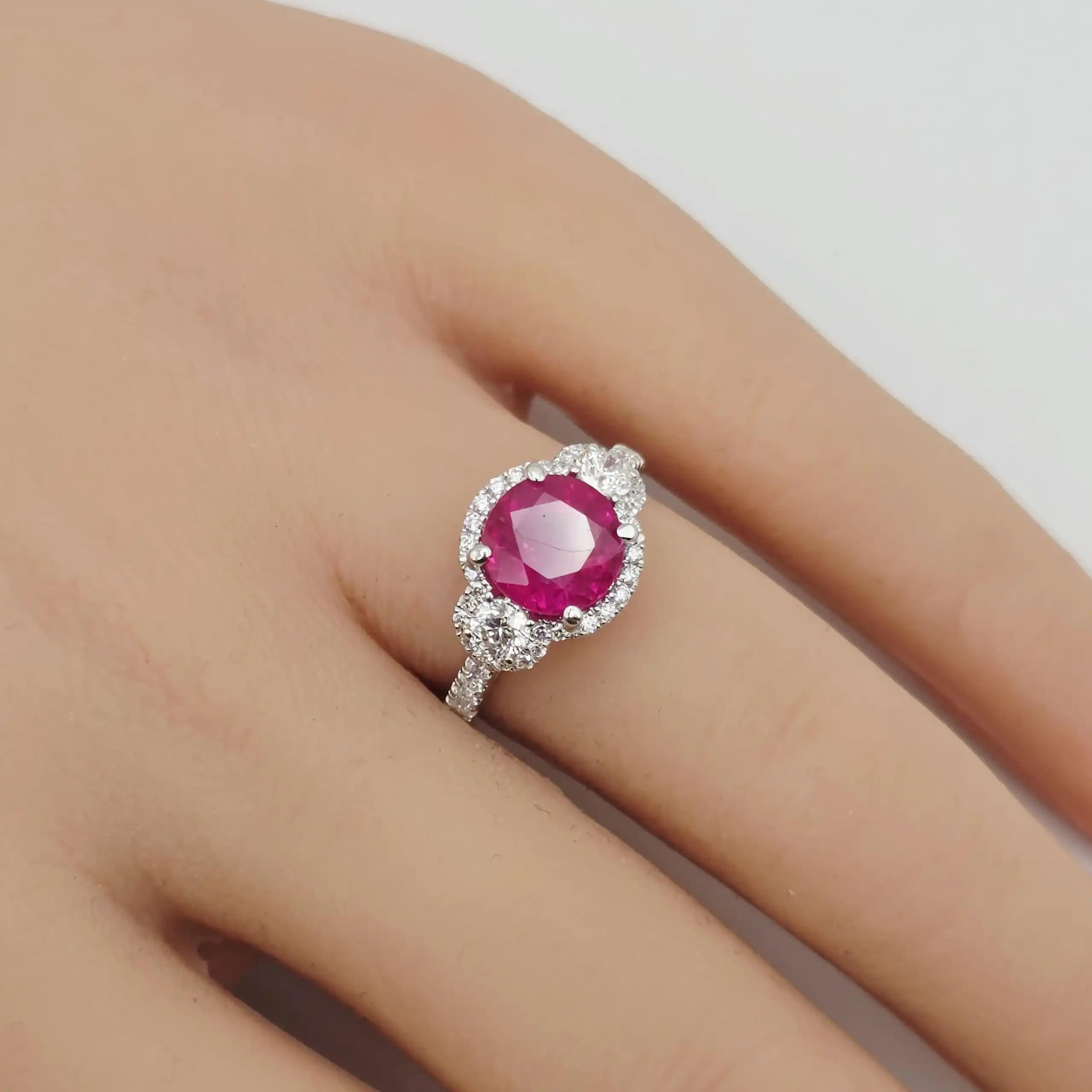 2.90 cts round shape natural ruby and diamond halo ring in 18K white gold