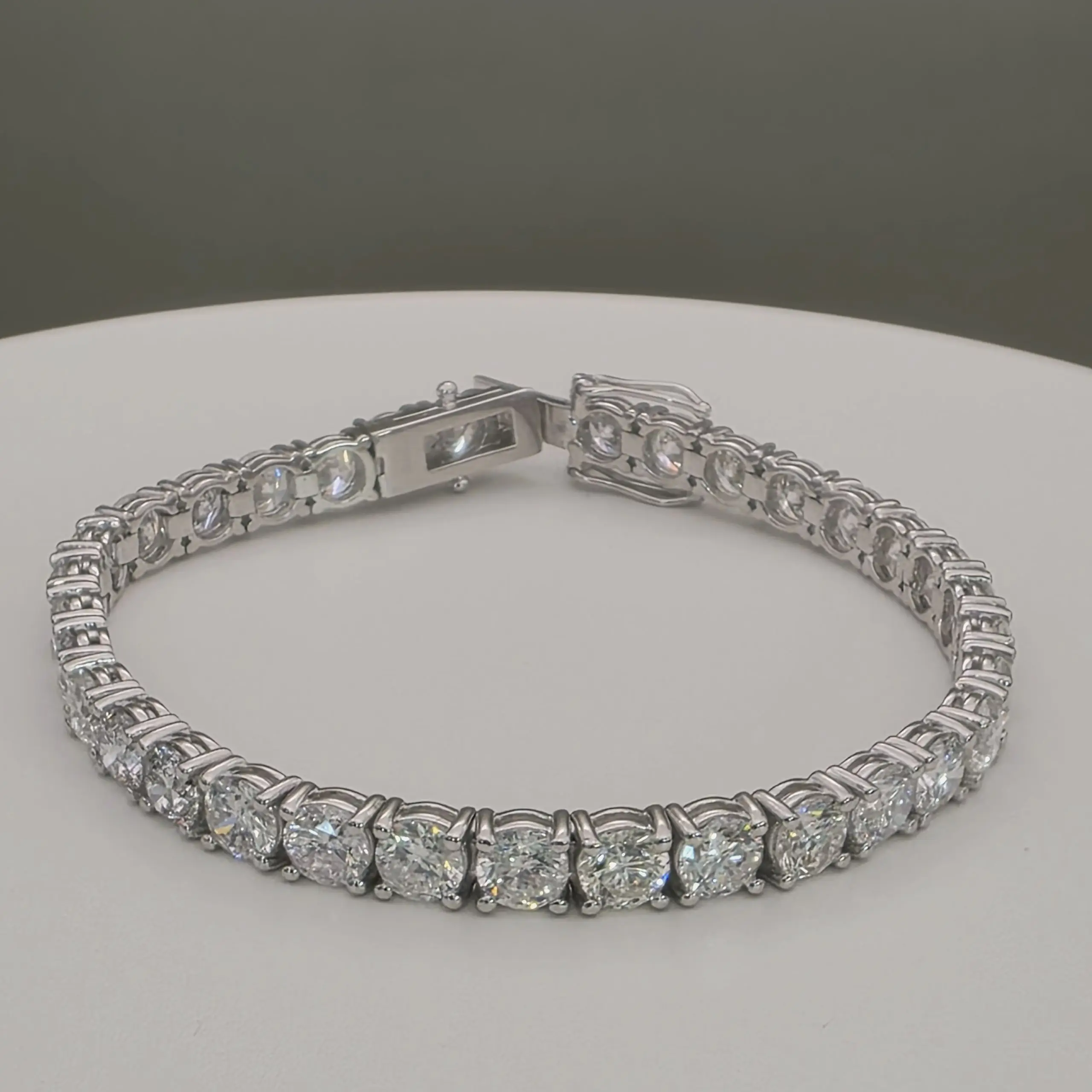 16.27 cts round natural diamond tennis bracelet in 14K white gold