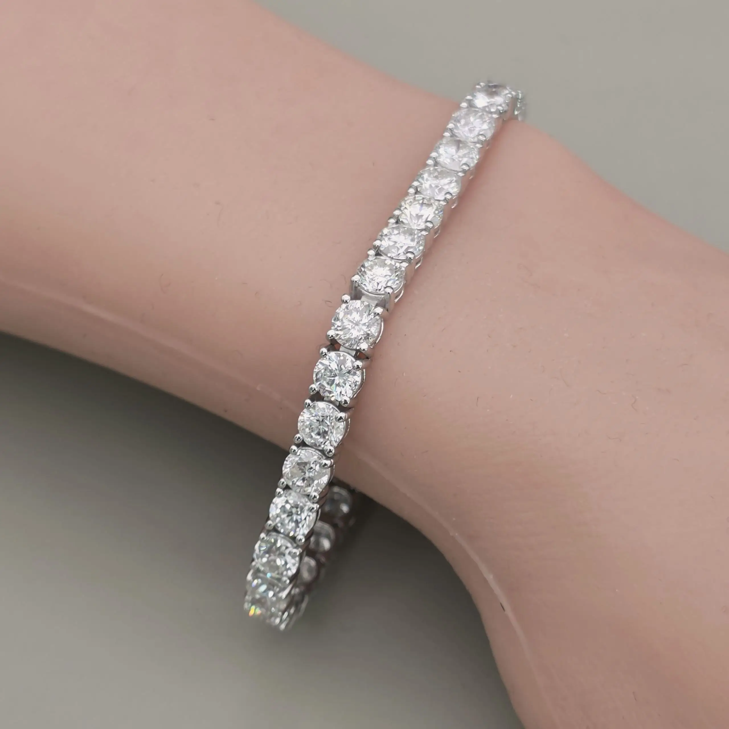 16.27 cts round natural diamond tennis bracelet in 14K white gold